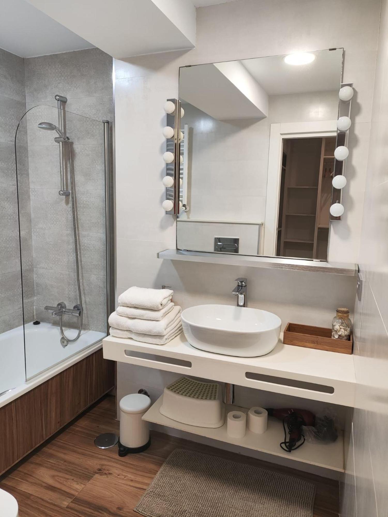 Apartamento A 100Metros De La Playa De San Lorenzo Gijón Exteriér fotografie